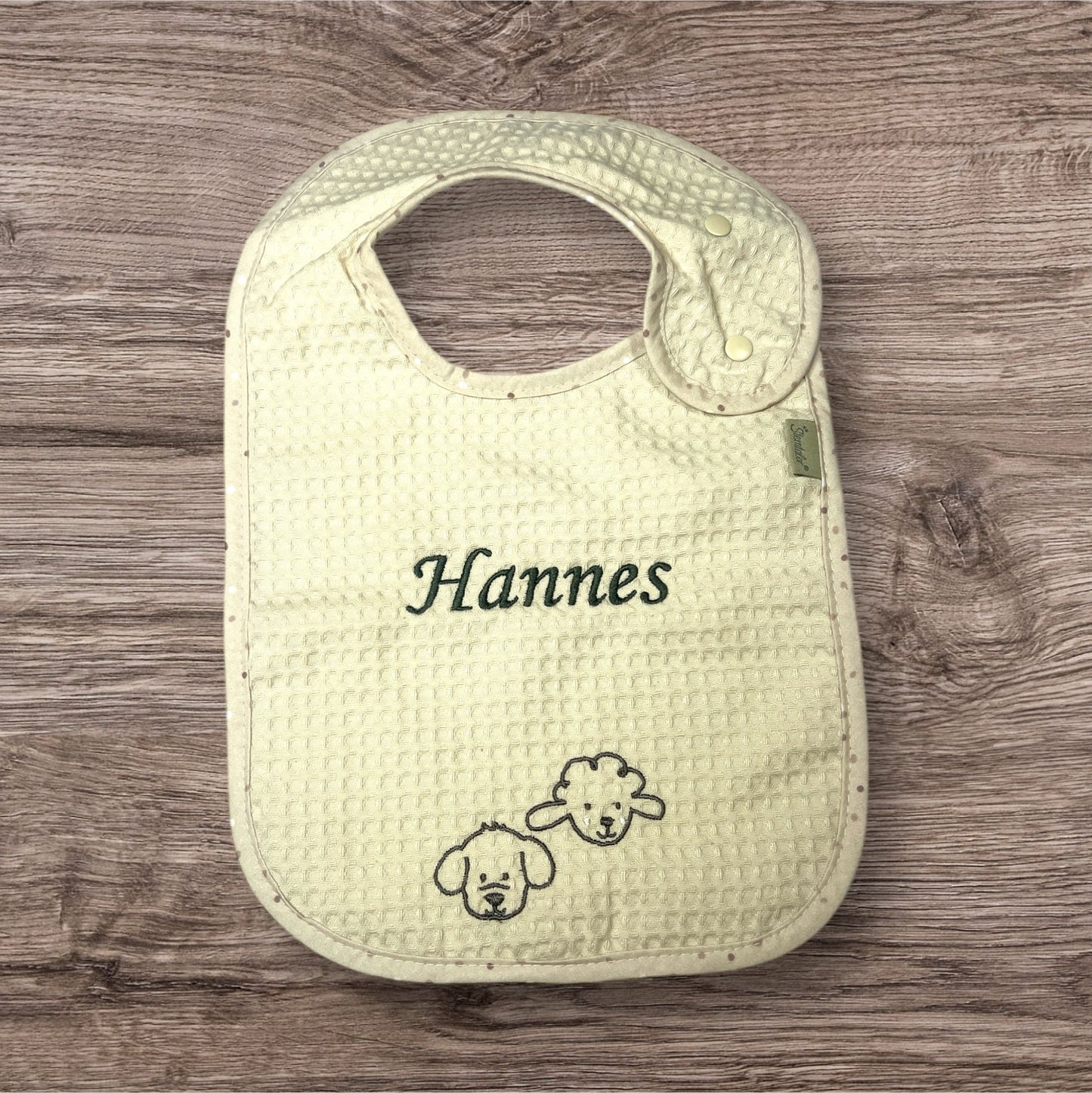 Sterntaler Geschenk-Set Schaf Flocke, Latz, Kapuzenhandtuch und Spielwaschhandschuh mit Namen personalisiert