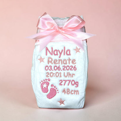 Bestickte Windel mit Name und Geburtsdaten, Sterne und Füße, Geschenk zur Geburt
