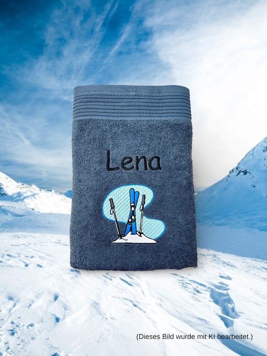 Personalisiertes Handtuch mit Name und Ski-Motiv bestickt