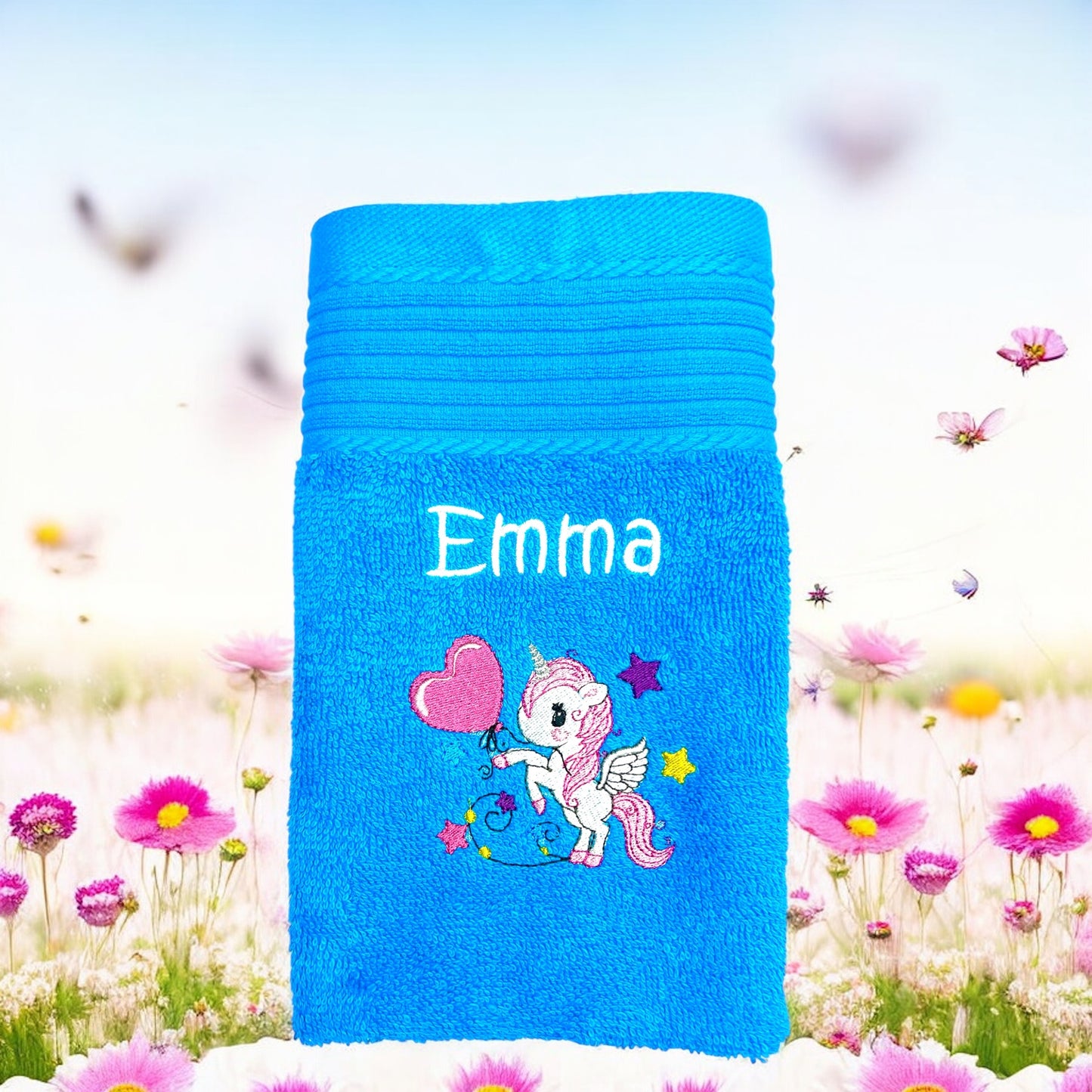 Handtuch mit Einhorn und Name bestickt