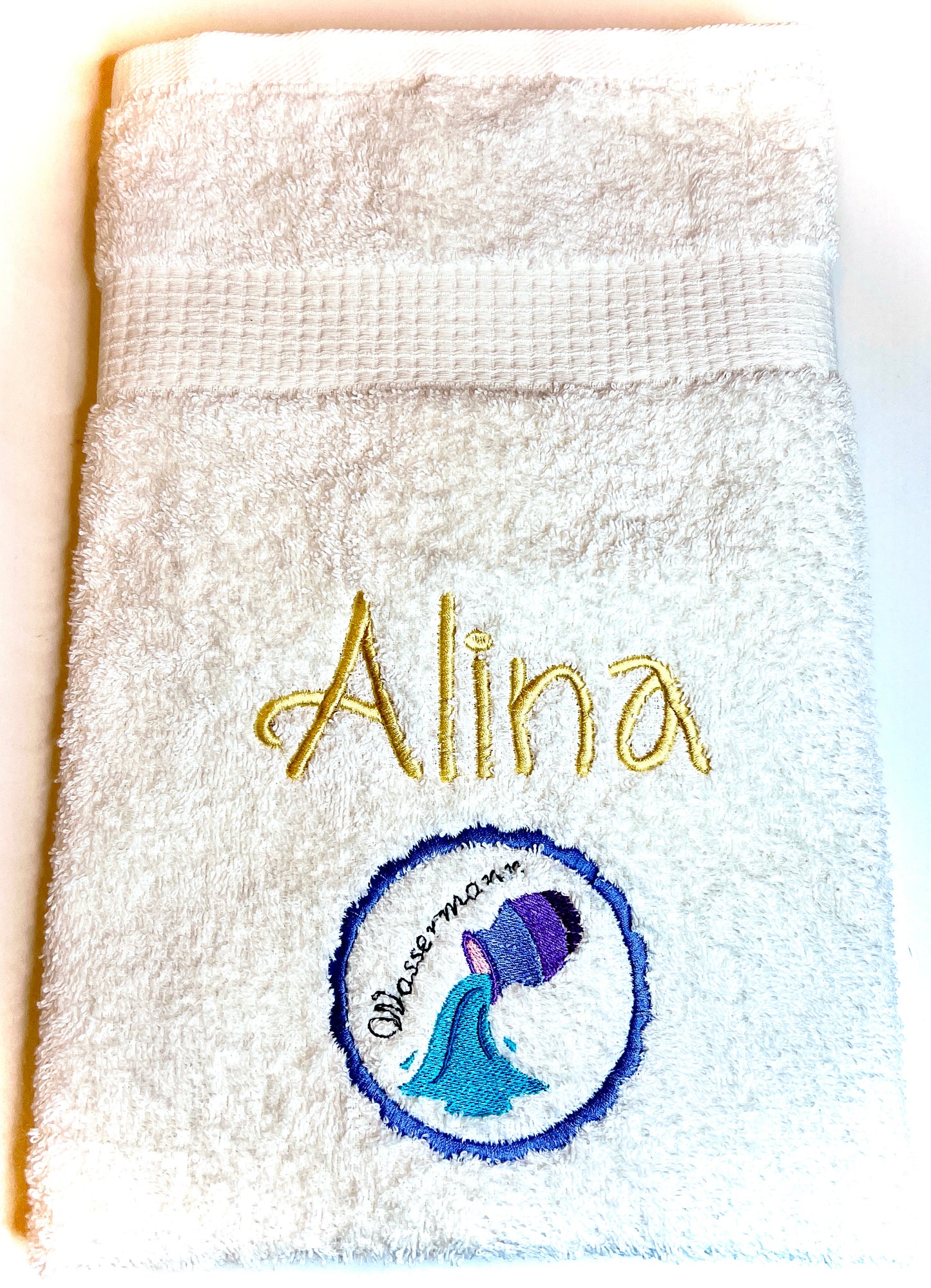 Sternzeichen Handtuch mit Name bestickt, Duschhandtuch, Badetuch, Sauna, baden