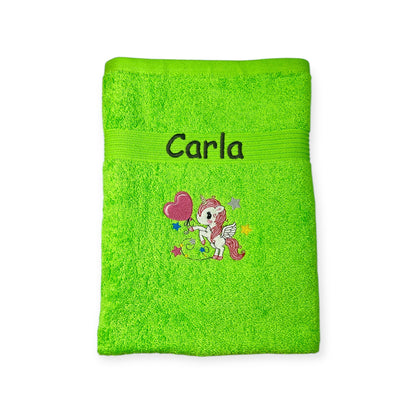 Handtuch mit Einhorn und Name bestickt
