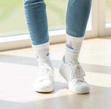 Tennissocken mit Ostermotiv bestickt, personalisierbar